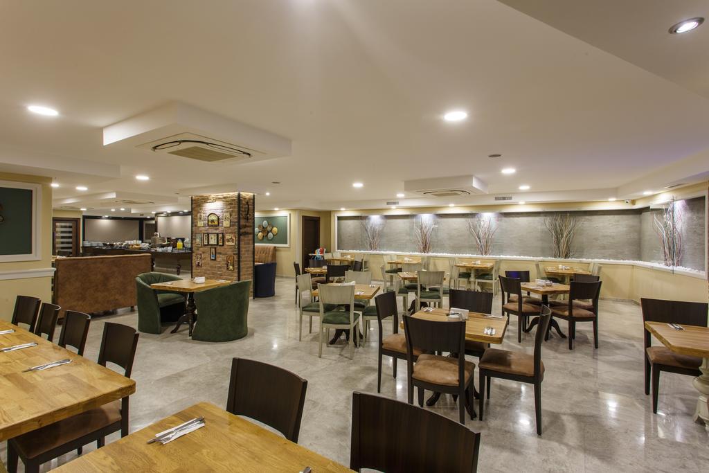 Antroyal Hotel Antalya Buitenkant foto