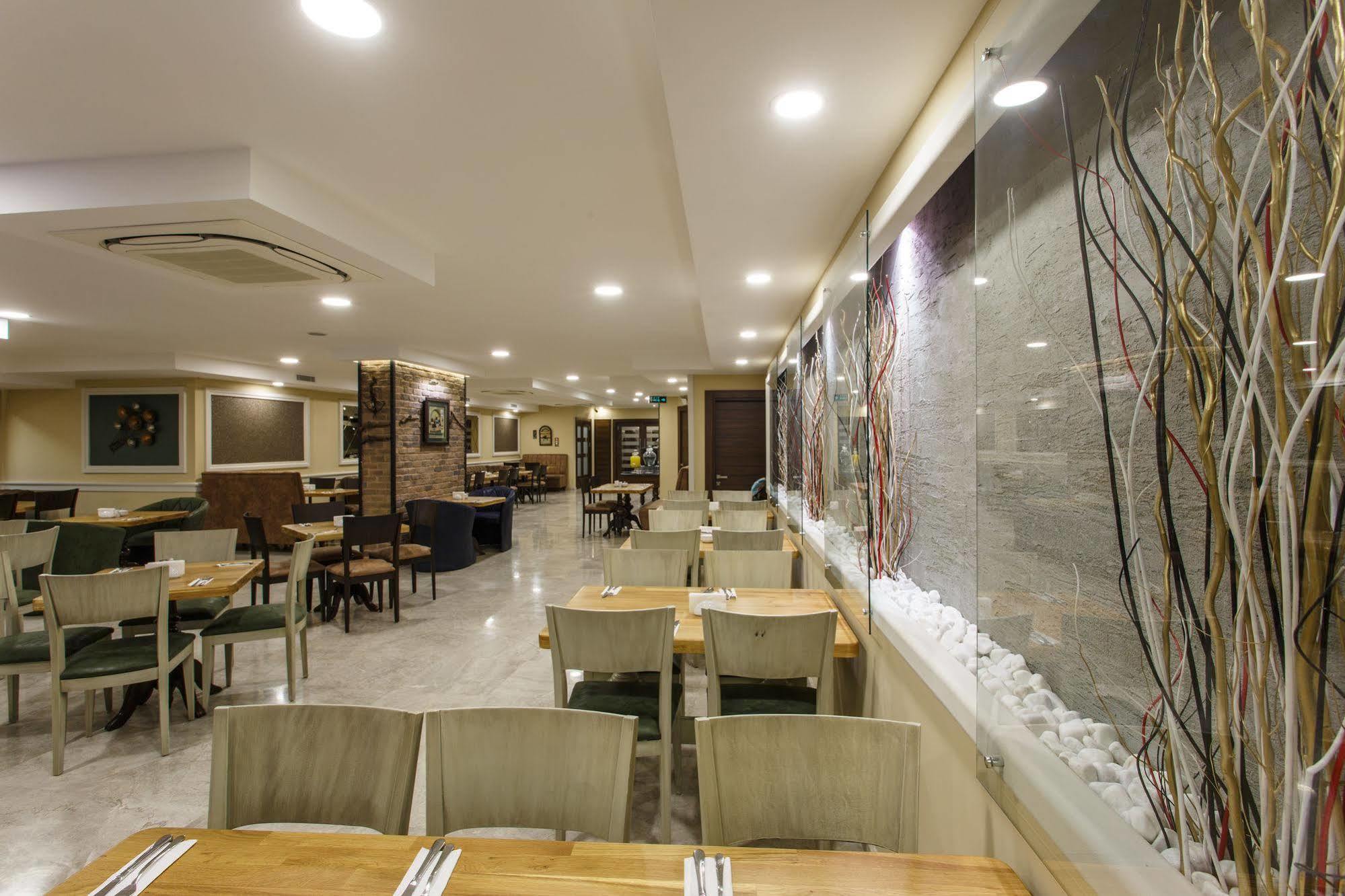 Antroyal Hotel Antalya Buitenkant foto