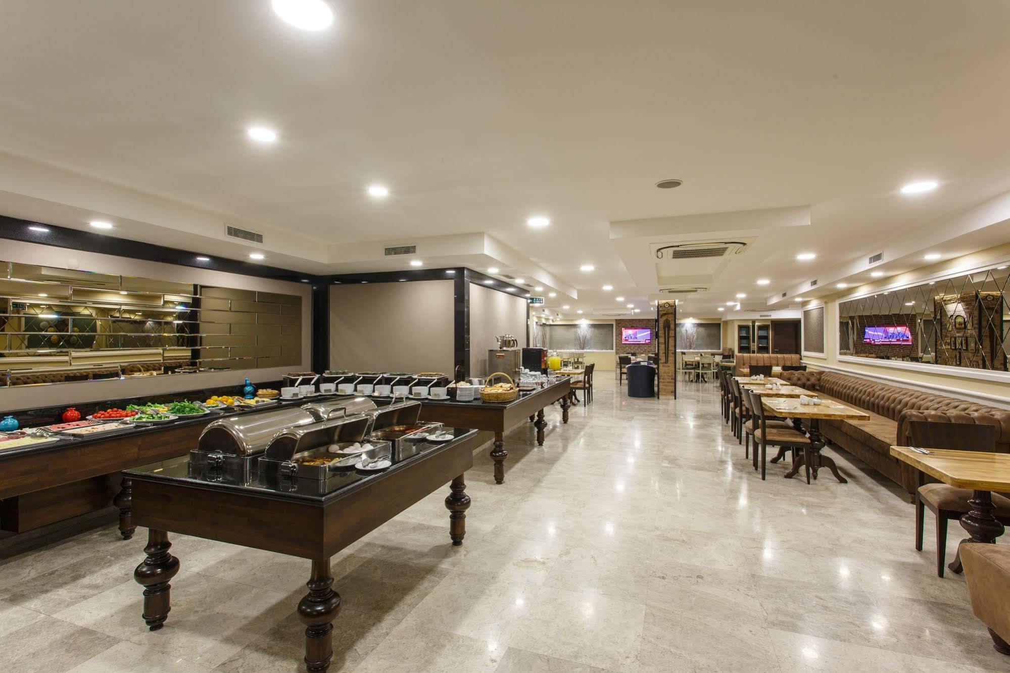 Antroyal Hotel Antalya Buitenkant foto